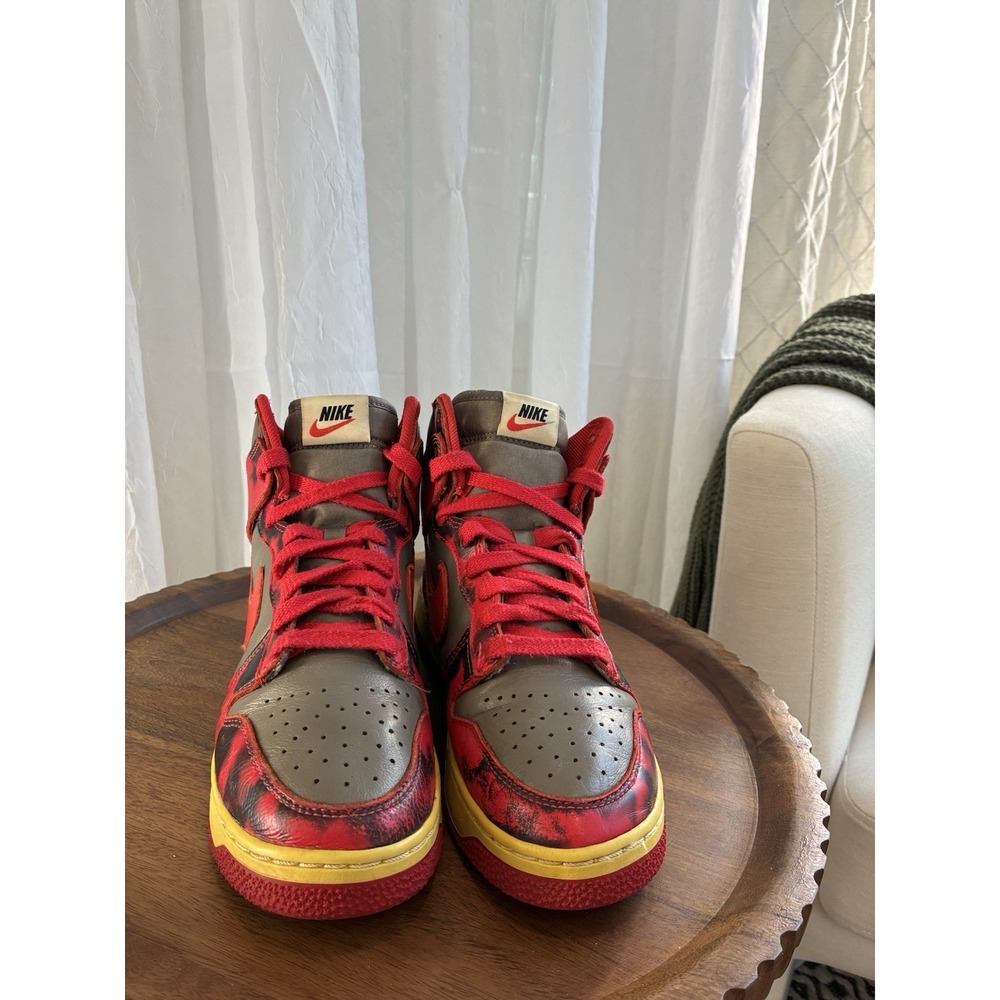 Men's 1985 Nike Red Acid Dunks High Top Size 7 Red/Black /Gray /Yellow